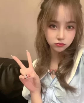 老哥稳认证梦中情炮的清纯美少女