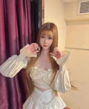 童颜巨乳娇小可人