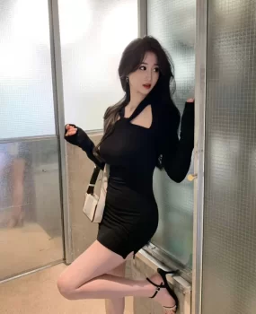 容貌娇丽模特兼职