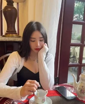 重庆骚得一B的少妇