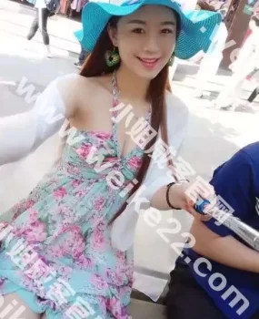 刚下海不久的梦儿，清纯美丽动人！