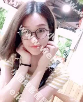 第一次外约眼镜妹，紧张但爽的很！