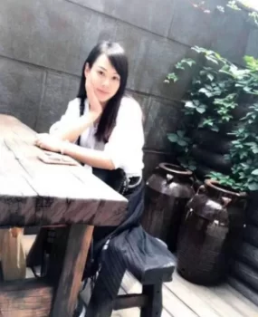 有气质温柔美女，有按摩采耳，ios，，性价比高